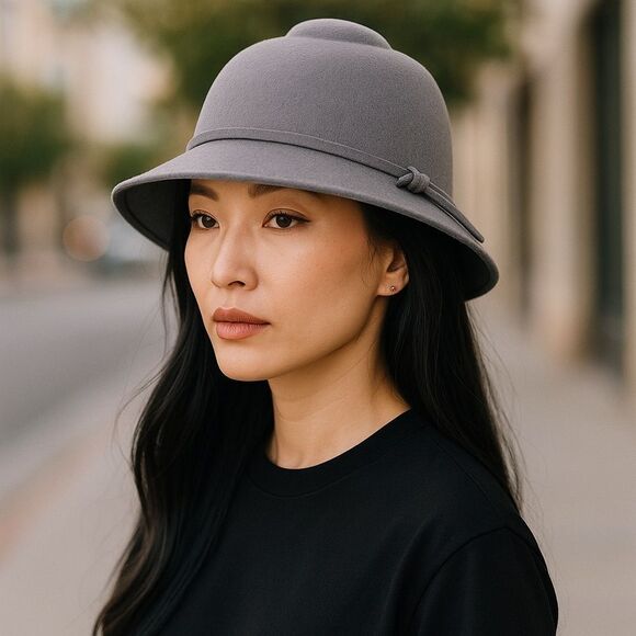 Topic vintage hat Made In Egland 100% wool grey Bowler w/ accent button on top - Picture 1 of 11